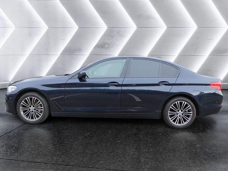 Gebraucht BMW 530 Sport Line 265 PS (194 kW) 2019 Blau Limousine