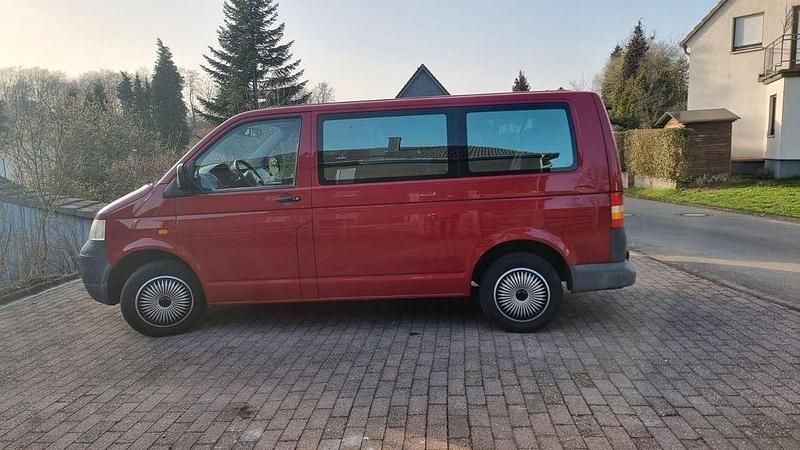 Gebraucht VW Transporter 105 PS (77 kW) 2006 Rot Van