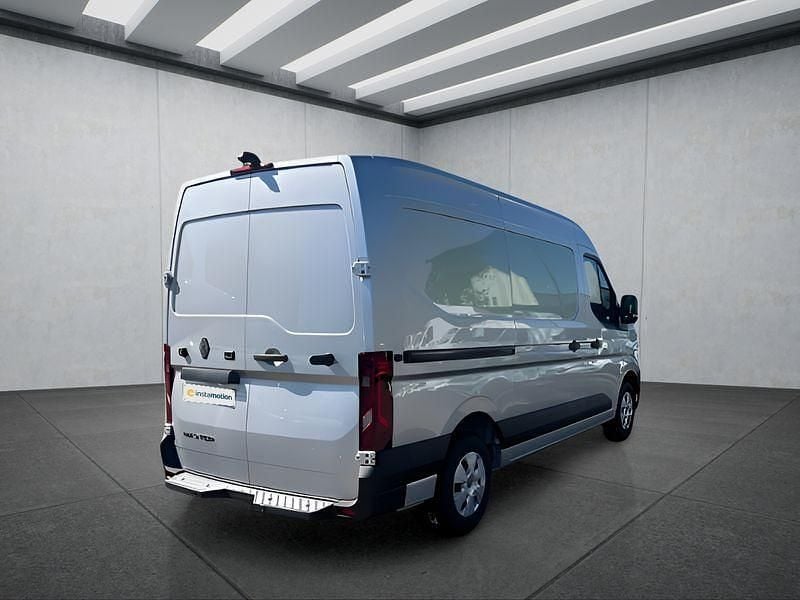 Neu Renault Master 131 PS (96 kW) 2026 Grau Van / Kleinbus