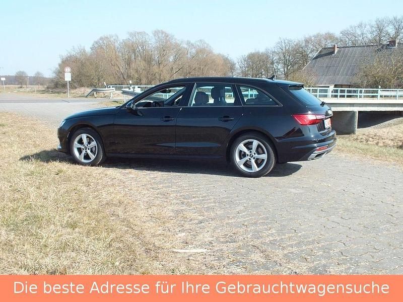 Gebraucht Audi A4 Advanced 204 PS (150 kW) 2023 Schwarz Kombi