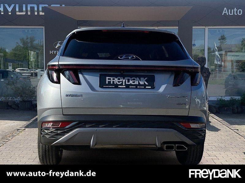 Gebraucht Hyundai Tucson Turbo 180 PS (132 kW) 2021 Shimmering silver / met SUV