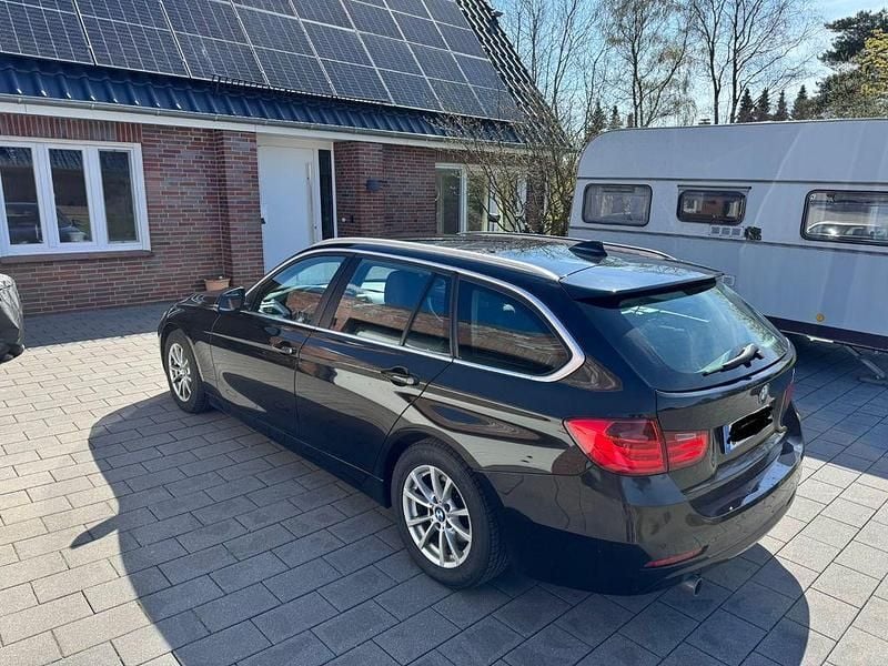 Second-hand BMW 320 184 CP (135 kW) 2013 Negru Break