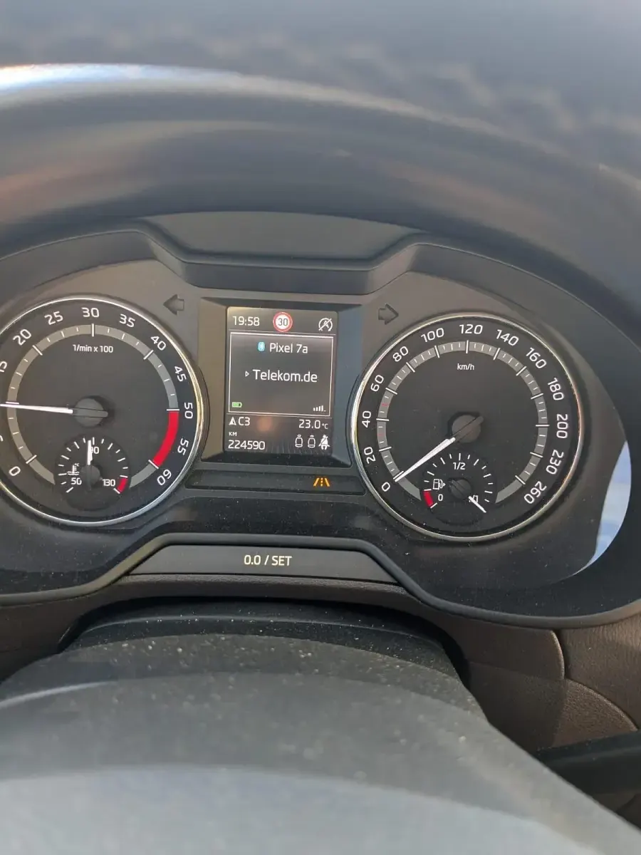 Gebraucht Skoda Octavia 184 PS (135 kW) 2015 Schwarz Kombi