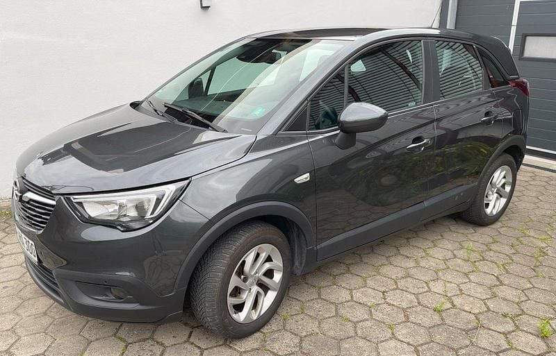 Grau Gebraucht 2017 Opel Crossland X SUV | 10.750 € (Guter Preis) - Bild 1/4