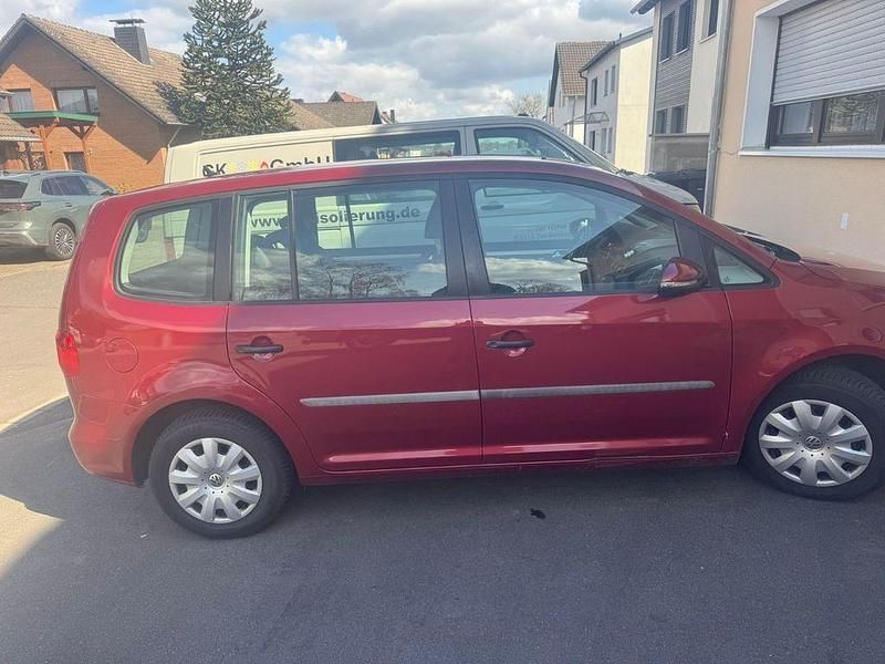 Gebraucht VW Touran 105 PS (77 kW) 2013 Rot Van / Kleinbus