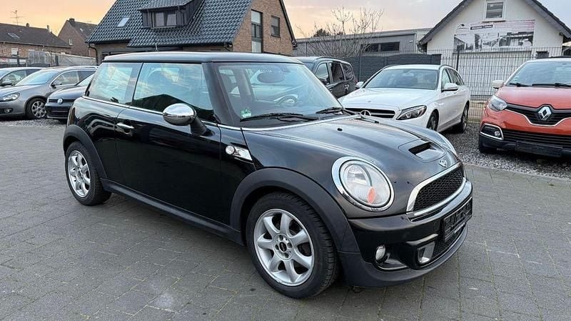 Gebraucht Mini Cooper SD 143 PS (105 kW) 2011 Schwarz Kleinwagen