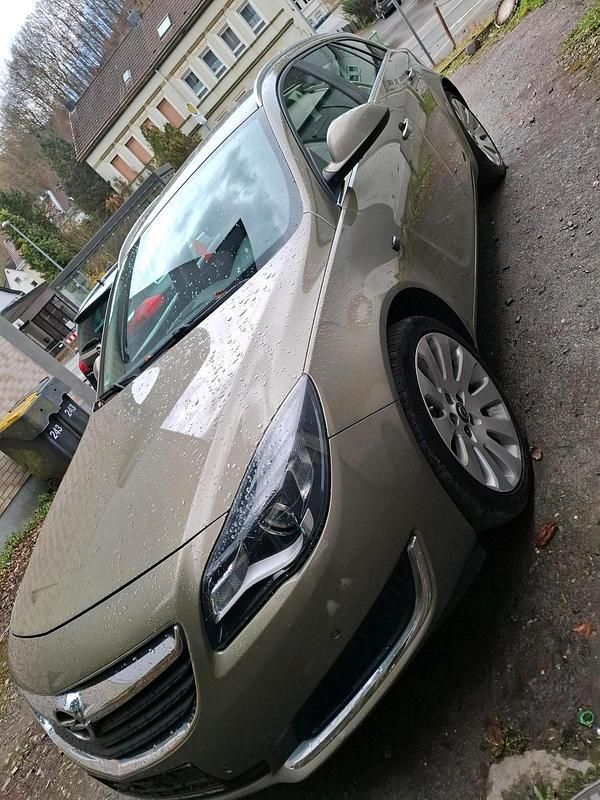 Gebraucht Opel Insignia 136 PS (100 kW) 2016 Gold Kombi