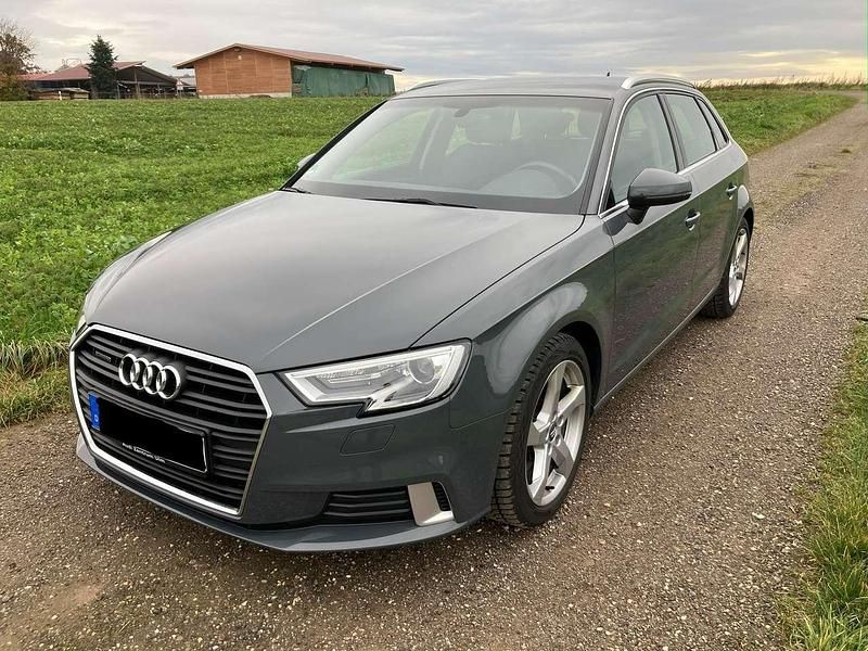 Grau Gebraucht 2019 Audi A3 Sport Kombi | 25.700 € (Fairer Preis) - Bild 1/4