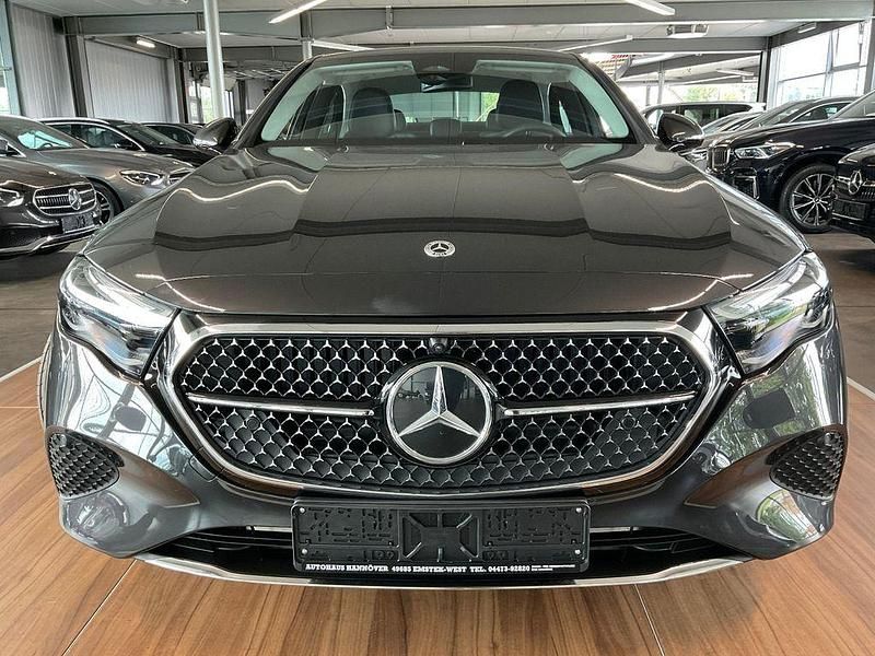 Gebraucht Mercedes E220 Advanced Plus 197 PS (144 kW) 2024 Graphitgrau Limousine