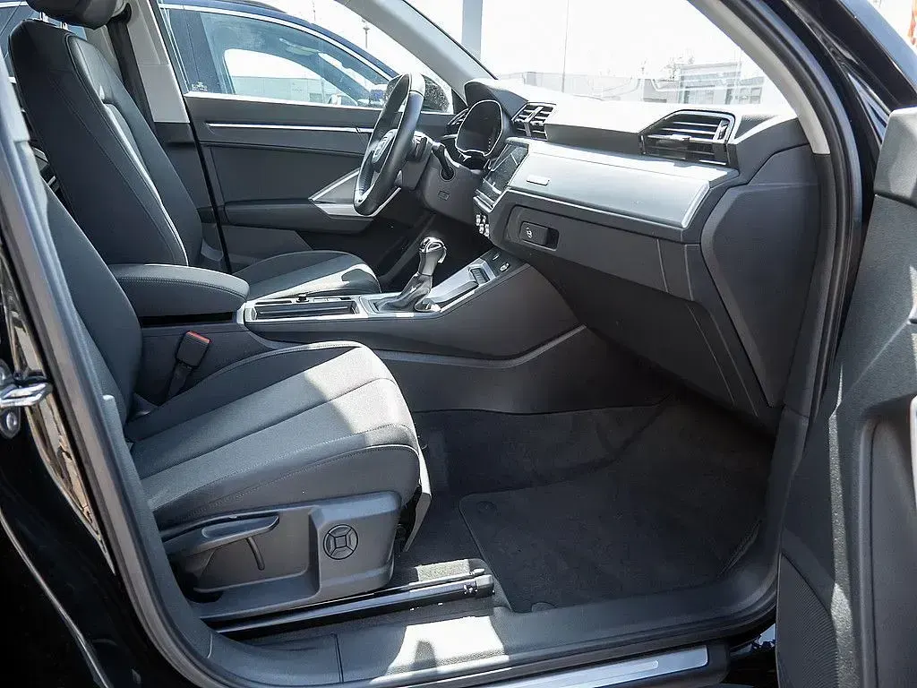 Gebraucht Audi Q3 Performance 150 PS (110 kW) 2019 Mythosschwarz metallic SUV