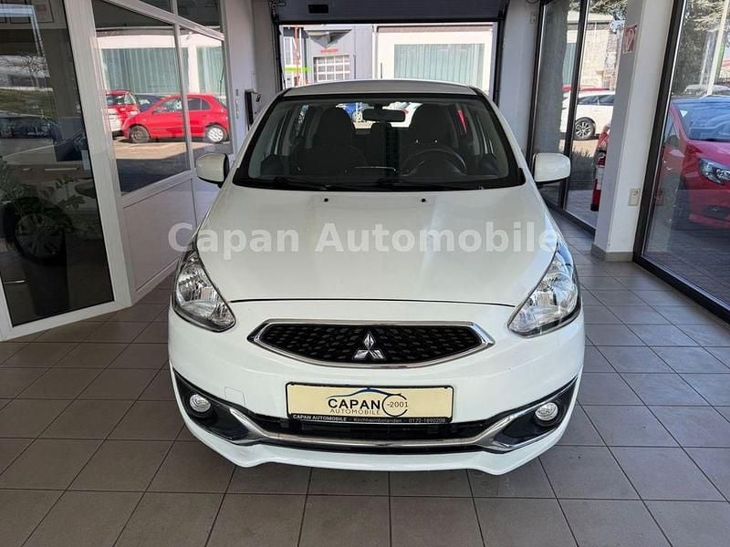 Gebraucht Mitsubishi Space Star Basis 71 PS (52 kW) 2018 Weiß Kleinwagen