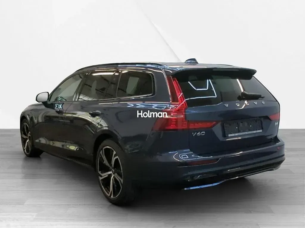 Gebraucht Volvo V60 Plus 197 PS (144 kW) 2024 Blau Kombi