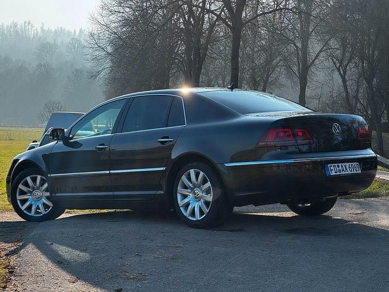 Gebraucht VW Phaeton R 239 PS (175 kW) 2011 Braun Limousine