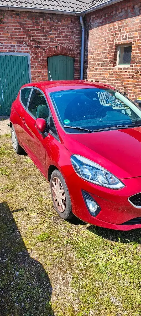 Usata Ford Fiesta Cool & Connect 70 CV (51 kW) 2017 Rosso Utilitaria