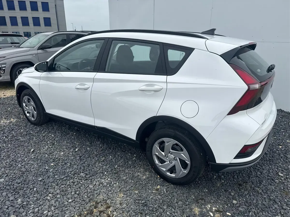 Neu Hyundai Bayon Life 90 PS (66 kW) 2026 Weiss saw SUV