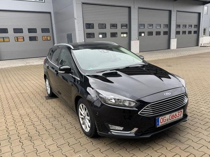 Używany Ford Focus Titanium 120 KM (88 kW) 2015 Czarny Sedan/Limuzyna