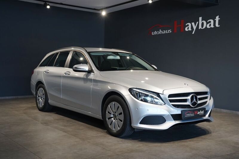 Silber Gebraucht 2017 Mercedes C220 Limousine | 17.950 € (Superpreis) - Bild 1/4