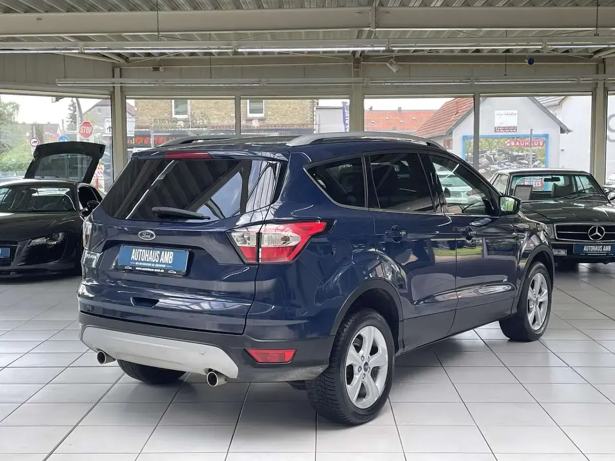 Gebraucht Ford Kuga Titanium 179 PS (131 kW) 2017 Blazerblau SUV