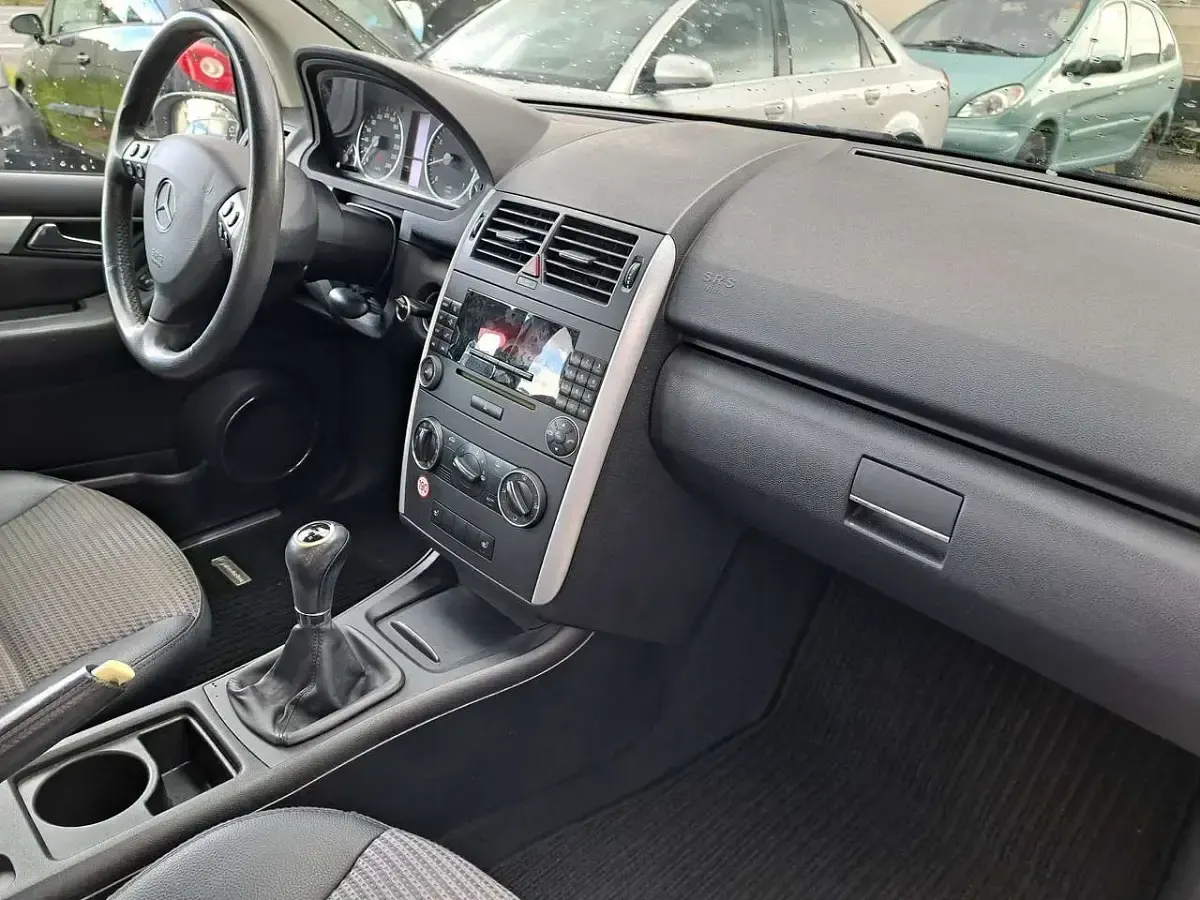 Gebraucht Mercedes A170 Avantgarde 116 PS (85 kW) 2005 Silber Limousine