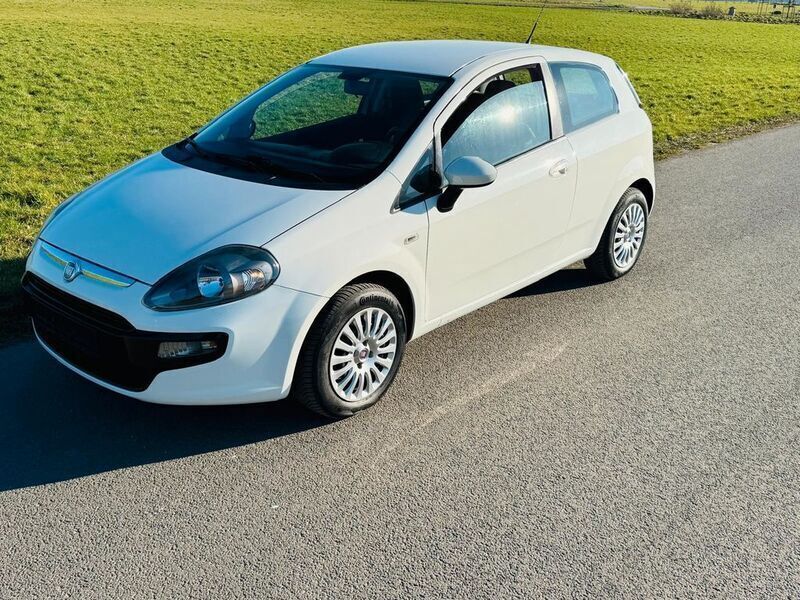 Weiß Gebraucht 2012 Fiat Punto Sport Kleinwagen | 2.999 € (Guter Preis) - Bild 1/4