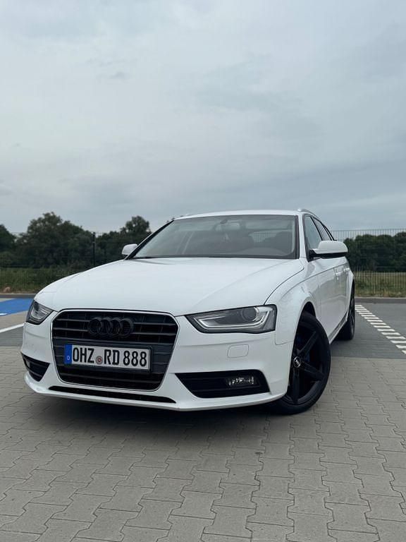 Weiß Gebraucht 2012 Audi A4 Ambiente Kombi | 8.800 € (Fairer Preis) - Bild 1/4