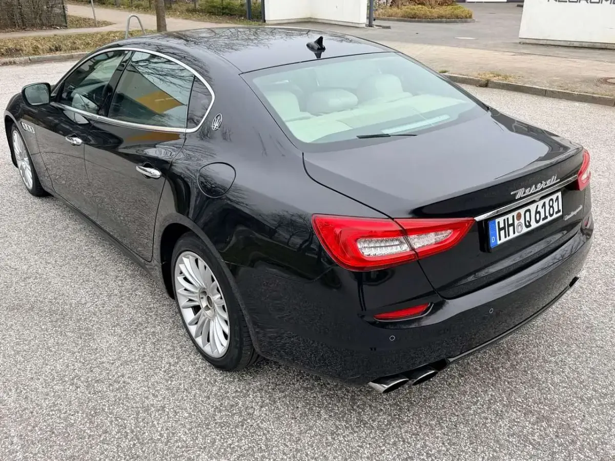 Gebraucht Maserati Quattroporte 409 PS (300 kW) 2014 Schwarz Limousine