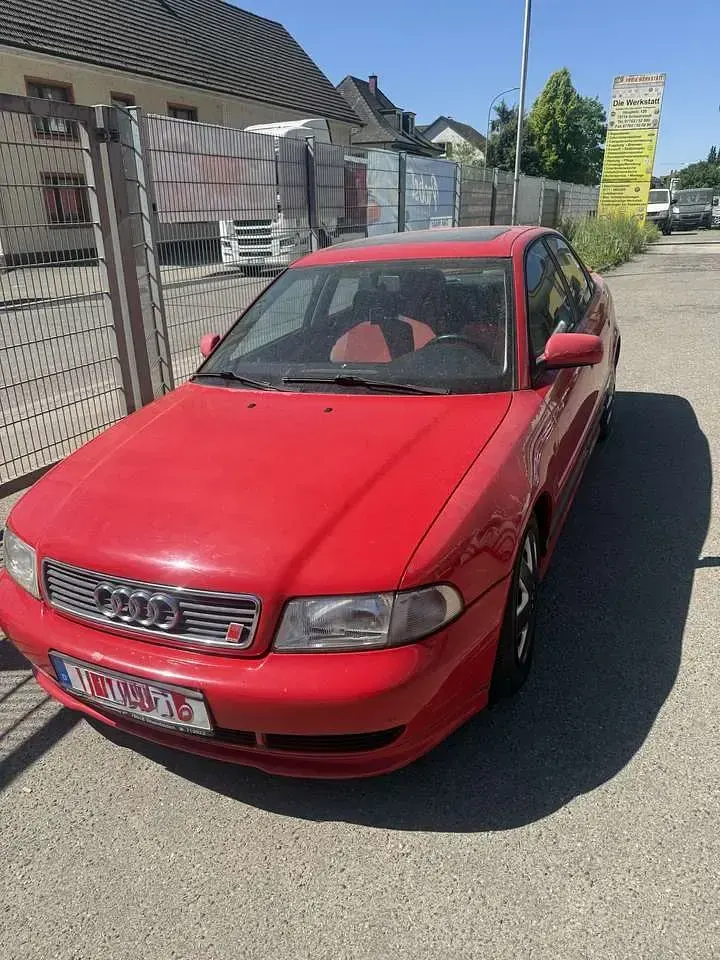 Second-hand Audi A4 125 CP (91 kW) 1997 Berlinǎ