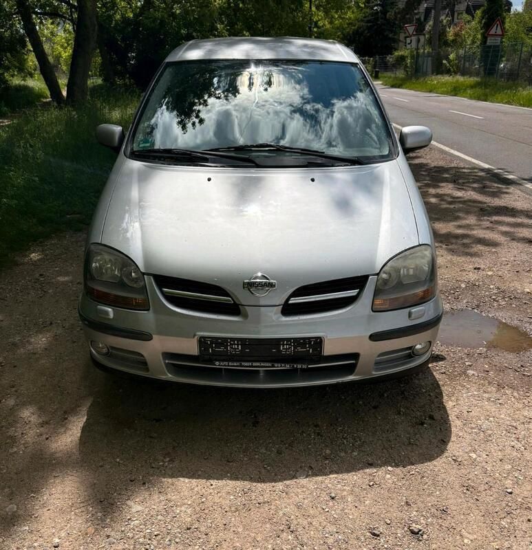 Grau Gebraucht 2003 Nissan Almera Kombi | 2.590 € - Bild 1/4