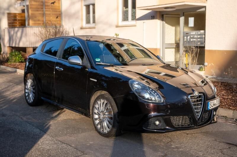 Schwarz Gebraucht 2012 Alfa Romeo Giulietta Kleinwagen | 6.500 € (Guter Preis) - Bild 1/4
