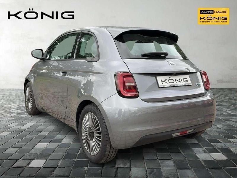Gebraucht Fiat 500e 86 kW (118 PS) 2023 Mineral grau metallic Limousine