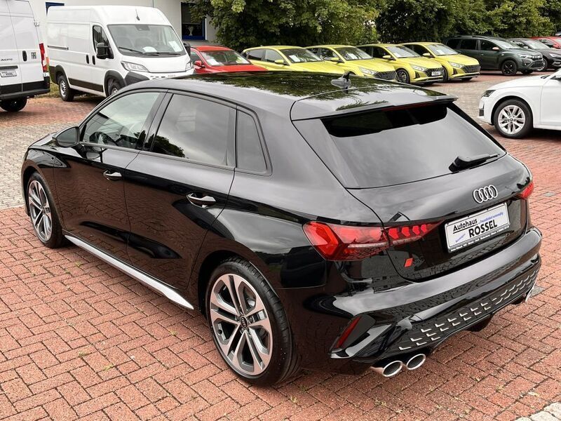 Neu Audi S3 Sport 333 PS (244 kW) 2025 Weiß Limousine