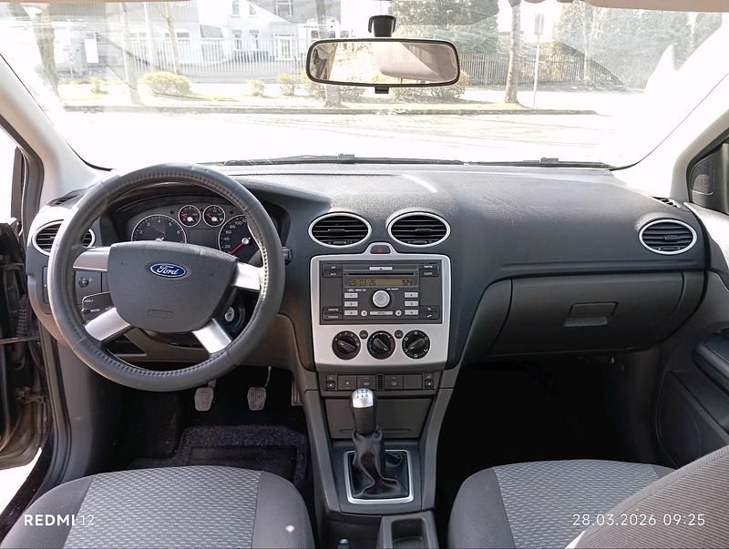 Gebraucht Ford Focus 101 PS (74 kW) 2007 Schwarz Kleinwagen