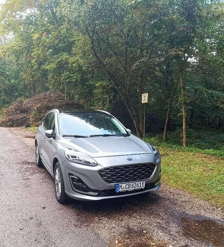 Gebraucht Ford Kuga Vignale 152 PS (111 kW) 2022 SUV