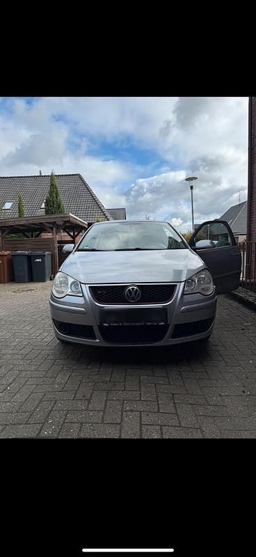 Grau Gebraucht 2006 VW Polo Goal Kleinwagen | 750 € (Superpreis) - Bild 1/4