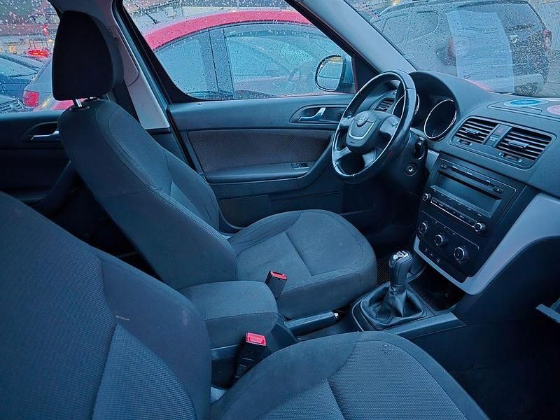 Gebraucht Skoda Yeti 160 PS (117 kW) 2009 Grau SUV