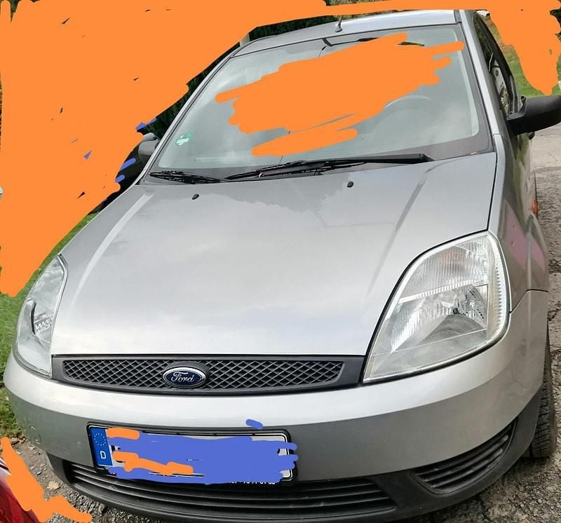 Grau Gebraucht 2004 Ford Fiesta Limousine | 570 € (Superpreis) - Bild 1/4