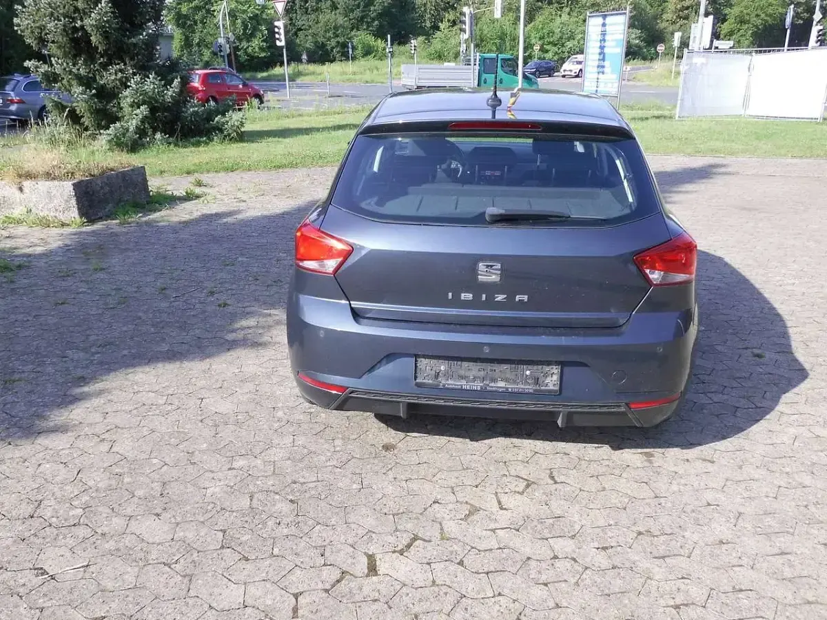 Gebraucht Seat Ibiza Style 110 PS (80 kW) 2021 "magnetic tech" Kleinwagen
