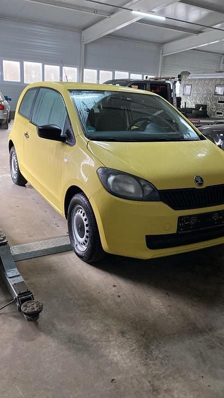 Gelb Gebraucht 2012 Skoda Citigo Active Kleinwagen | 2.800 € (Guter Preis) - Bild 1/3