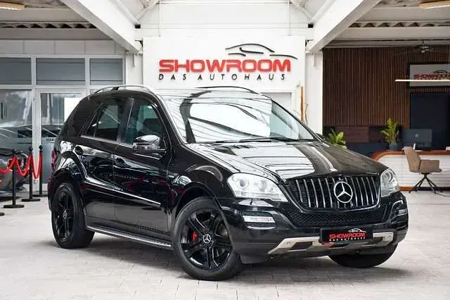 Gebraucht Mercedes ML300 Sport 204 PS (150 kW) 2011 Schwarz SUV