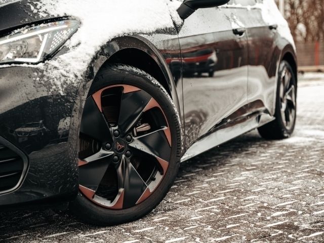 Gebraucht Cupra Born 169 kW (231 PS) 2023 Quasargrau (metallic) Kleinwagen