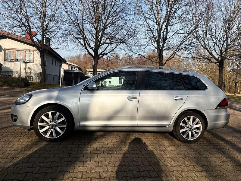 Gebraucht VW Golf VI Highline 122 PS (89 kW) 2013 Silber Kleinwagen