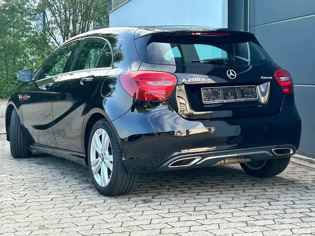 Gebraucht Mercedes A200 136 PS (100 kW) 2018 Nachtschwarz Limousine