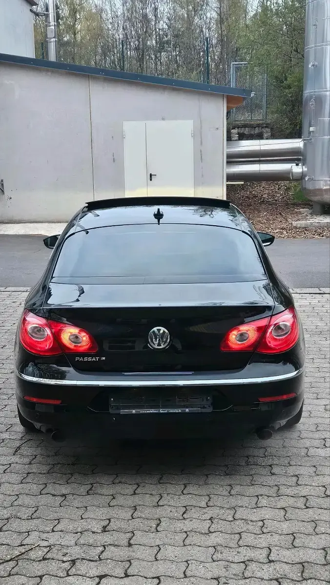 Gebraucht VW Passat 299 PS (219 kW) 2010 Schwarz Limousine