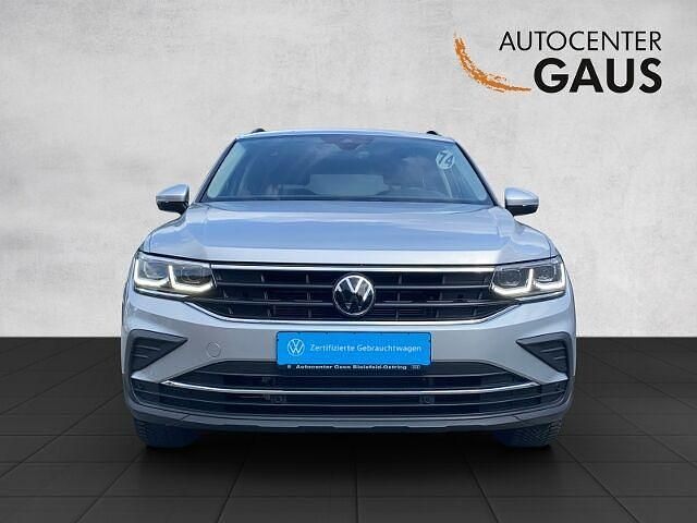 Gebraucht VW Tiguan Life 131 PS (96 kW) 2023 Reflexsilber metallic SUV