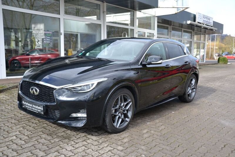Schwarz Gebraucht 2017 Infiniti Q30 Sport Tech Kleinwagen | 19.780 € (Fairer Preis) - Bild 1/4