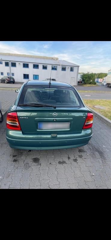 Gebraucht Opel Astra 101 PS (74 kW) 2002 Grün Kleinwagen