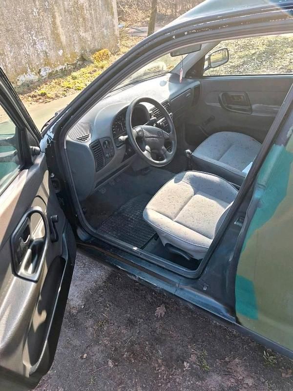 Gebraucht VW Caddy 75 PS (55 kW) 1999 Grün Van / Kleinbus