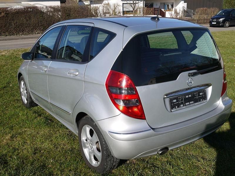 Gebraucht Mercedes A150 Elegance 95 PS (69 kW) 2008 Silber Limousine