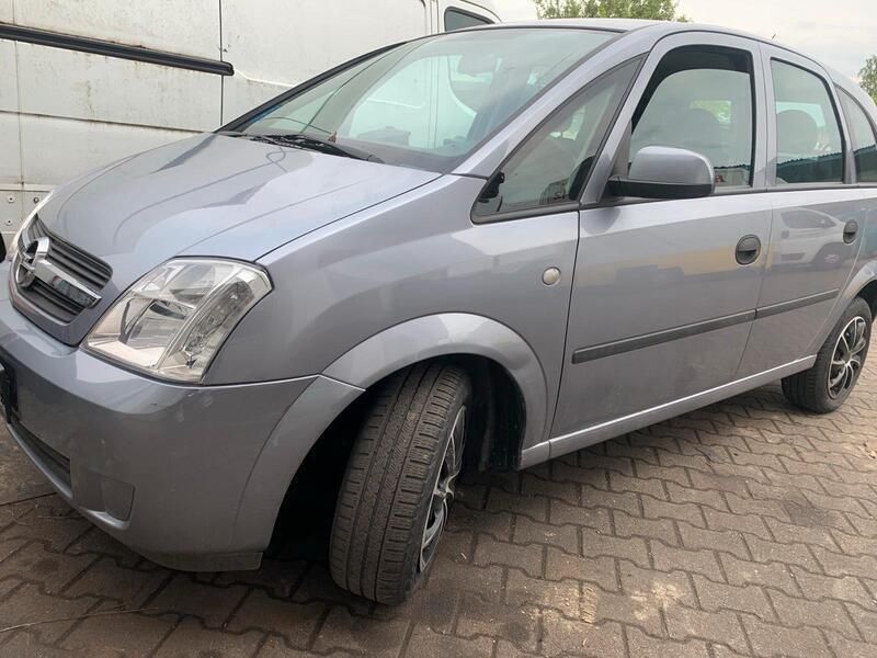 Grau Gebraucht 2003 Opel Meriva Van / Kleinbus | 1.350 € (Guter Preis) - Bild 1/4