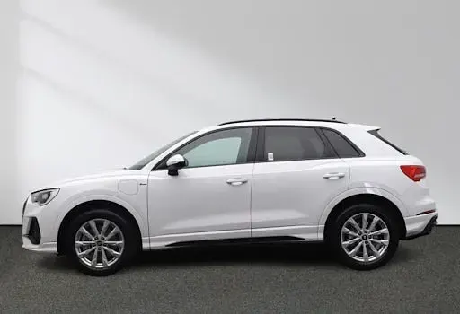 Gebraucht Audi Q3 Ambiente 245 PS (180 kW) 2022 Ibisweiß SUV
